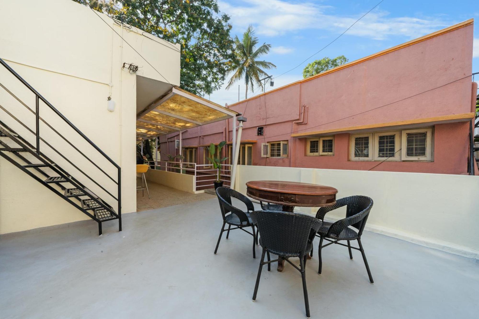 הוילה העיר בנגלור House Of 2 Tress Penthouse מראה חיצוני תמונה
